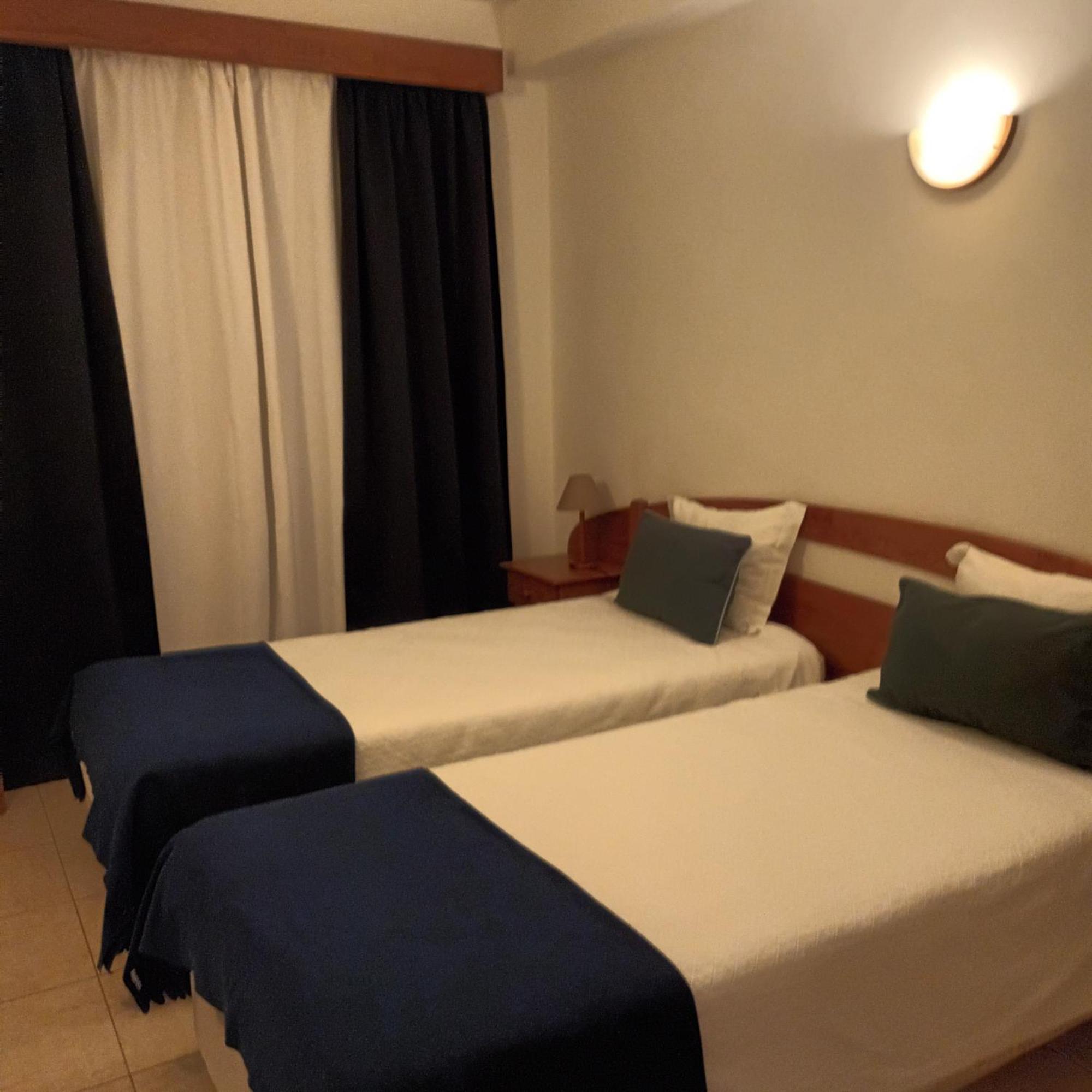 Hospedaria Descansa Pernas Мончик Екстериор снимка